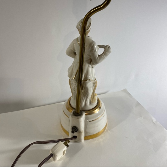 Set of 2 Vintage Boudoir Vanity Lamps Porcelain Parisian Man & Woman Figurines - Picture 14 of 16